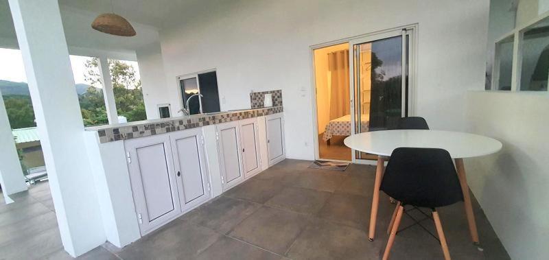 Ruisseau Creole El-Sangha Studio 2Mina Pieds De La Plage De Baie Du Cap מראה חיצוני תמונה